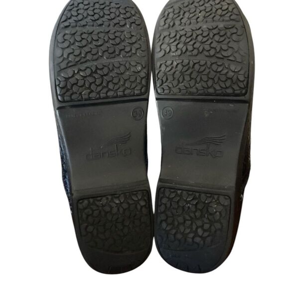 Dansko Black Embossed Clogs Woman’s Size 8.5 - Picture 10 of 15